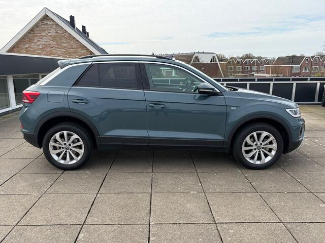 Volkswagen T-Roc 1.5 TSI DSG Life Edition Automaat | Keyless | PDC |