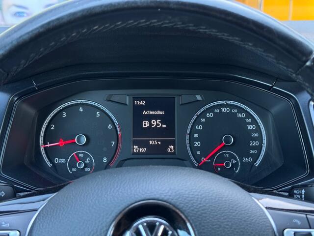 Volkswagen T-Roc 1.0 TSI Style - App Connect - stoelverwarming - climate control