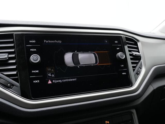 Volkswagen T-Roc 1.5 TSI 150 pk DSG Style | Panoramadak | Stoelverwarming | Adaptive Cruise | Navigatie | Carplay