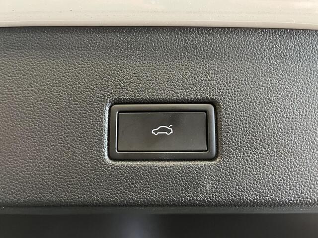 Volkswagen T-Roc 1.5 TSI 150pk DSG R-Line | Camera | Navigatie /Apple Carplay/Android Auto | Climate Control | Electrische kofferbak | Led | Dab | Adaptive Cruise Control