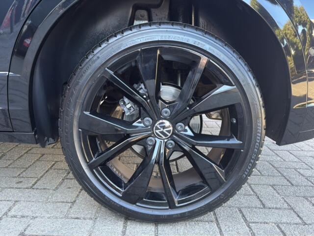 Volkswagen T-Roc 1.5 TSI R-LINE BLACK STYLE PANO-DAK/ELEK-KLEP/CAMERA/ACC/IQ/STOELVERW