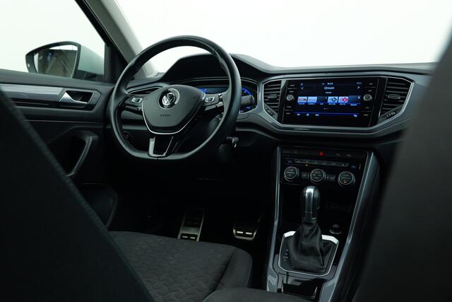 Volkswagen T-Roc 1.5 TSI Sport | Automaat | Digitaal dashboard | 17'' licht metaal |