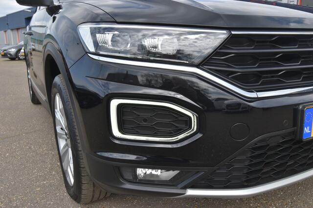 Volkswagen T-Roc 1.5 TSI Sport , TREKHAAK , VIRTUAL COCKPIT , A UITRIJ CAM , LED KOPL , PDC V+A ,
