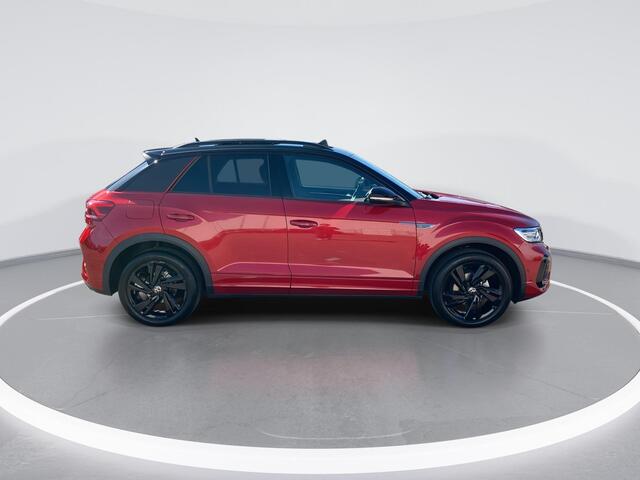 Volkswagen T-Roc 1.5eTSI/150PK R-Line First Edition DSG · Panoramadak · Trekhaak · Camera + Parkeersensoren · Apple/Android · Garantie t/m 05-02-2030 of 100000km