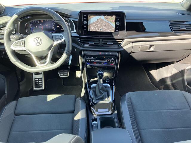 Volkswagen T-Roc 1.5eTSI/150PK R-Line First Edition DSG · Panoramadak · Trekhaak · Camera + Parkeersensoren · Apple/Android · Garantie t/m 05-02-2030 of 100000km