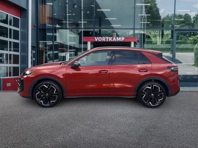 Volkswagen T-Roc 1.5 eTSI R-LINE BLACK STYLE TREKHAAK/ELEK-KLEP/CAMERA/ACC/STOELVERW