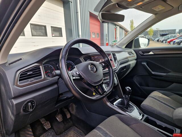 Volkswagen T-Roc 1.0 TSI Style | PDC | TREKHAAK | CARPLAY |