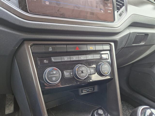 Volkswagen T-Roc 1.0 TSI Style | PDC | TREKHAAK | CARPLAY |