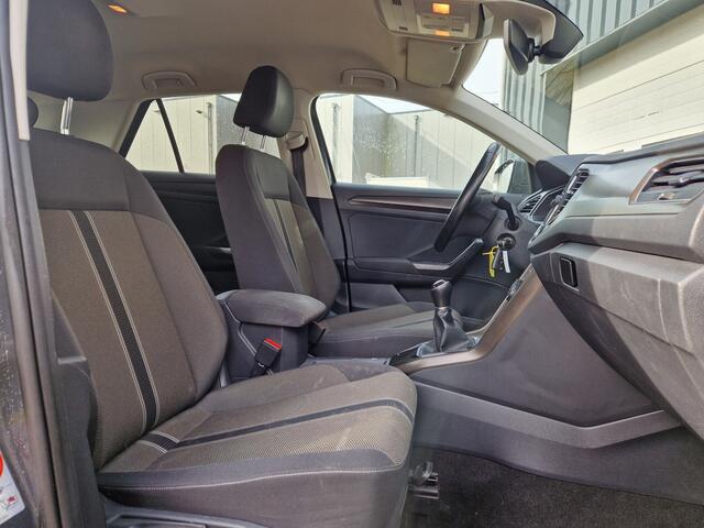 Volkswagen T-Roc 1.0 TSI Style | PDC | TREKHAAK | CARPLAY |