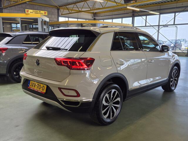 Volkswagen T-Roc 1.5 TSI Style -150pk- Automaat | IQ LED | Stoelverwarming | Rijklaarprijs incl. 1 jaar Bovag garantie