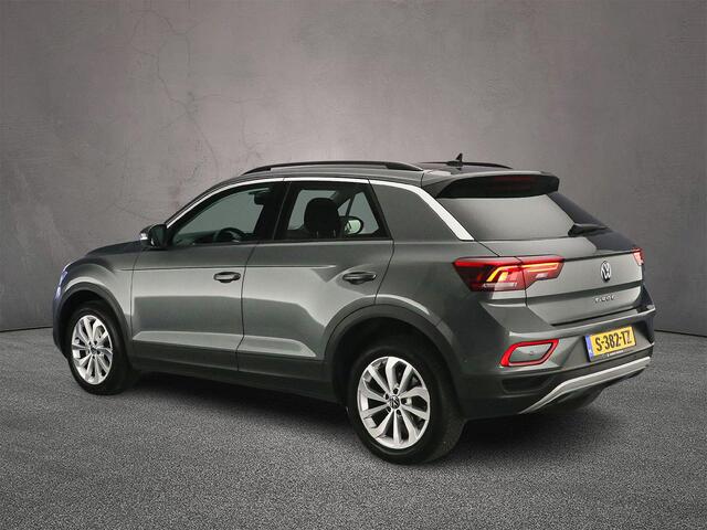 Volkswagen T-Roc Life 1.0 TSI 110pk Adaptive cruise control, Achteruitrijcamera, LED koplampen, App connect, Parkeersensoren, Bluetooth, Airco, DAB, Radio