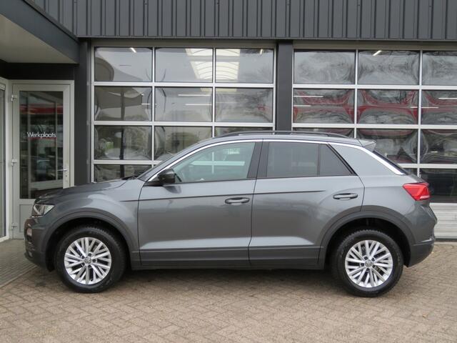 Volkswagen T-Roc 1.0 TSI 115pk STYLE / Trekhaak / Stoelverw. / Navi / BOVAG garantie