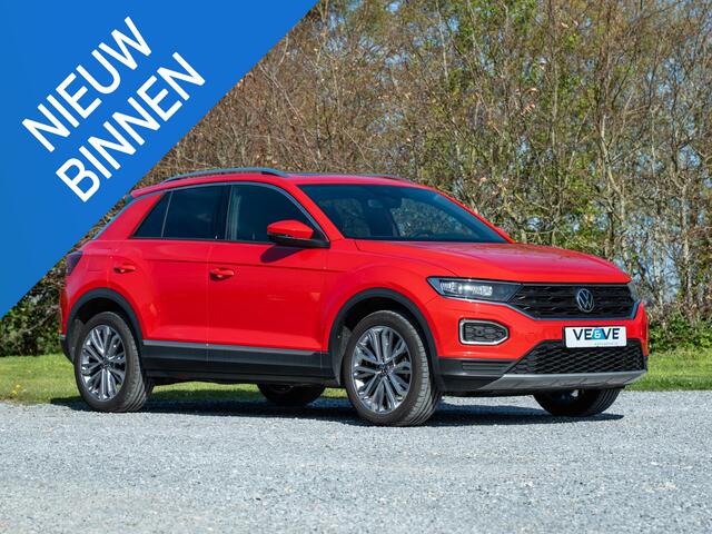 Volkswagen T-Roc 1.5 TSI Sport // panoramadak // stuur-stoel verwarming // standkachel