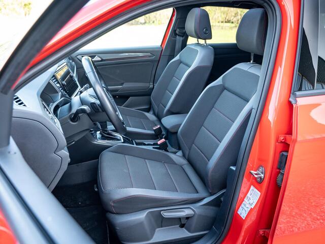 Volkswagen T-Roc 1.5 TSI Sport // panoramadak // stuur-stoel verwarming // standkachel