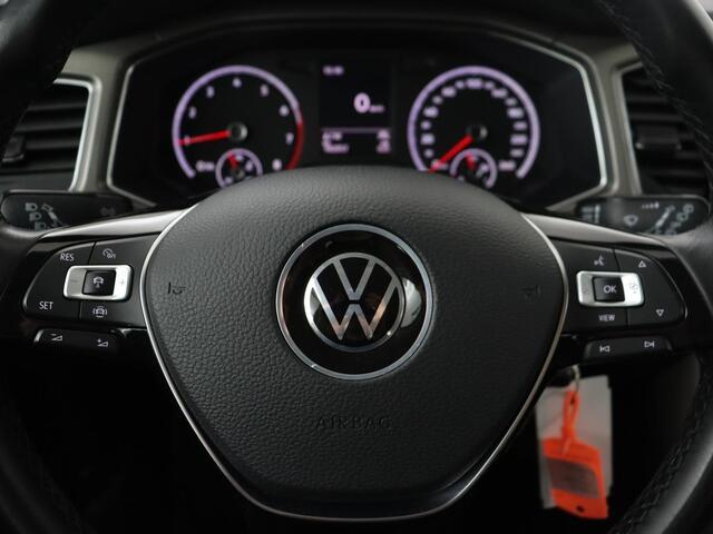 Volkswagen T-Roc 1.0 TSI Style Business | Trekhaak | Camera | Adaptive cruise | Carplay | Navigatie | Side Assist | Climate control | DAB | Parkeerhulp | Bluetooth