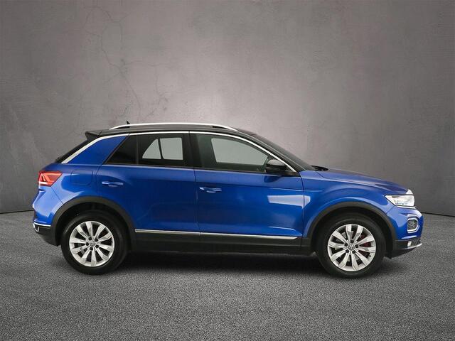 Volkswagen T-Roc Sport 1.5 TSI 150pk DSG Automaat Trekhaak, Adaptive cruise control, Navigatie, Elektrische achterklep, Achteruitrijcamera, LED dagrijverlichting