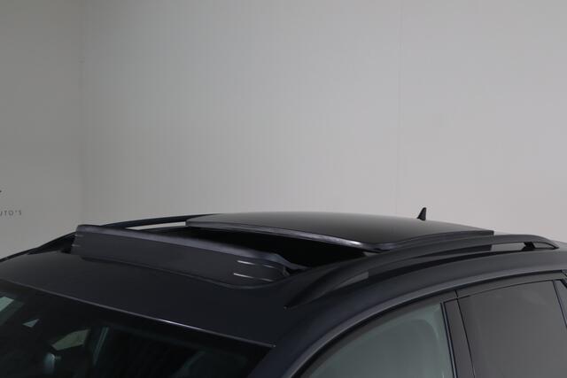 Volkswagen T-Roc 1.5 TSI Sport NL-Auto!! Pano I Trekhaak I Sport.Interieur