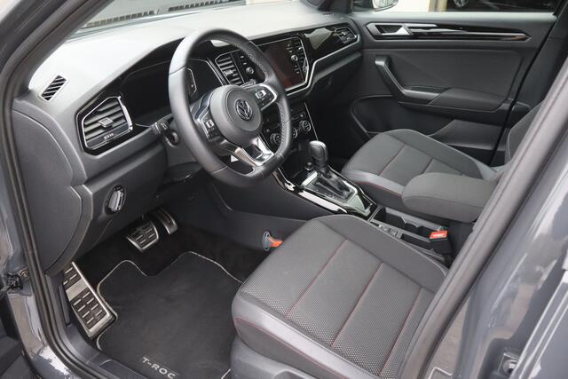 Volkswagen T-Roc 1.5 TSI Sport NL-Auto!! Pano I Trekhaak I Sport.Interieur