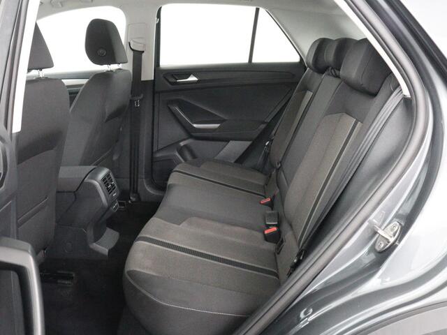 Volkswagen T-Roc 1.0 TSI Style Business | Adaptive cruise | Carplay | Navigatie | DAB | Climate control | Bluetooth | Parkeerhulp