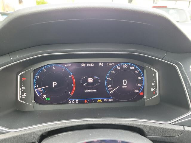 Volkswagen T-Roc 1.5 TSI Sport | Automaat | Digi Dashboard | Navigatie | Camera | Trekhaak