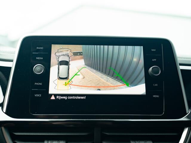 Volkswagen T-Roc 1.5 TSI R-Line Business | Trekhaak afnb. | Camera | Stoelverwarming | Prijs Rijklaar!!