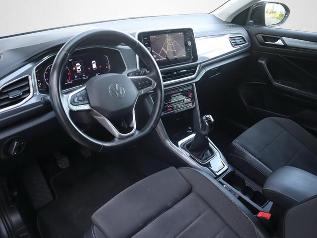 Volkswagen T-Roc 1.0 TSI R-Line | Clima | Cruise | Multimedia/Navi | Stoelverwarming | PDC + Camera |