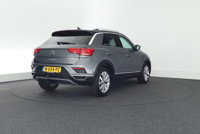 Volkswagen T-Roc 1.5 TSI 150pk DSG Style Trekhaak Camera Stoelverwarming Navigatie