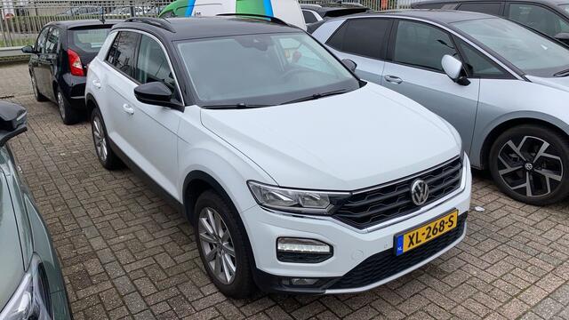 Volkswagen T-Roc 1.5 TSI Style | Trekhaak | Android/Carplay | Camera | Acc | 16"