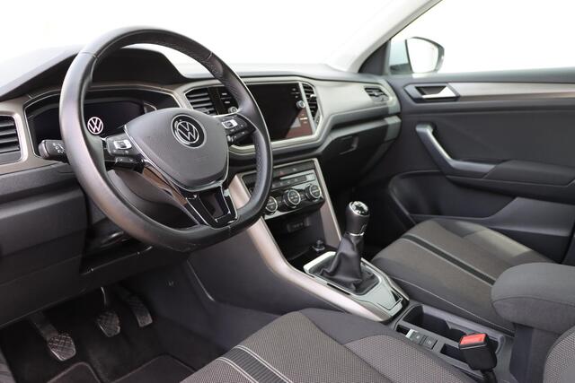 Volkswagen T-Roc 1.0 TSI Style 110pk | Adaptive | Camera | Carplay