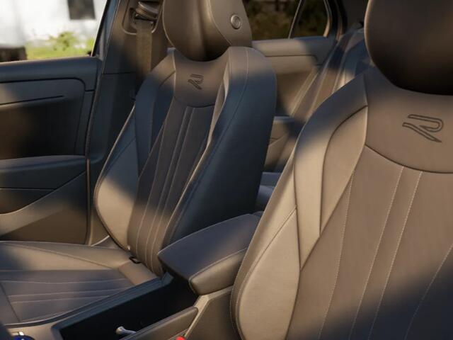 Volkswagen T-Roc R-Line First Edition 1.5 eTSI 150 PK 7 versn. DSG · Assistance Pakket · Black Style Pakket · Panoramaschuif-kanteldak · Sport pakket ·