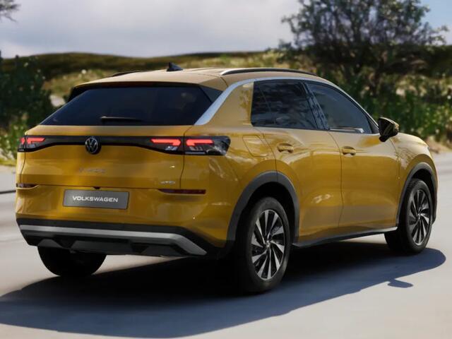 Volkswagen T-Roc Life First Edition 1.5 eTSI 116 PK 7 versn. DSG · Achteruitrijcamera · Comfort pakket · Voorraad OUTLET · Prijs is inclusief inruilpremie ·