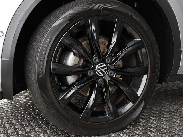 Volkswagen T-Roc 1.5 TSI Style 3x R-Line (Pano / Camera / IQ Light / Navi)