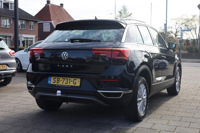 Volkswagen T-Roc 1.5 TSI STYLE I TREKHAAK I CARPLAY I ADAPTIEF CC