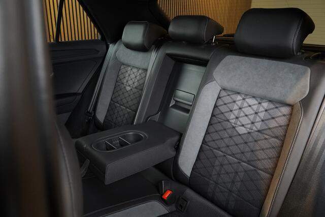 Volkswagen T-Roc 1.5TSI/ 150pk R-Line DSG|2022|Trekhaak|18"LMV|PDC+Assist|Cruise+ACC|Stoelverwarming|Carplay/AndroidAuto|Blindspot