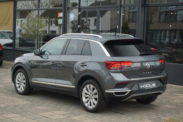 Volkswagen T-Roc 1.5 TSI Sport | LED | ACC | Camera
