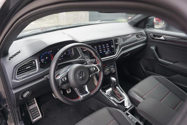 Volkswagen T-Roc 1.5 TSI Sport | LED | ACC | Camera