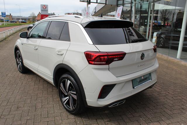 Volkswagen T-Roc 1.5-150pk R-Line Edition DSG-AUTOMAAT ! Gun u het comfort en gemak van een automaat ! Slechts 16.000km ! Winterpakket, Adapt. Cruise Control, Climate Control, Camera, CarPlay