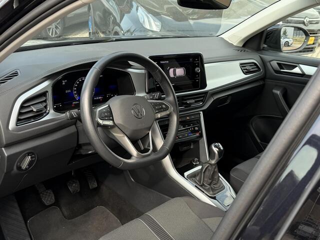 Volkswagen T-Roc 1.0 TSI Life | El.bed. achterklep | PDC voor & achter | App-Navi