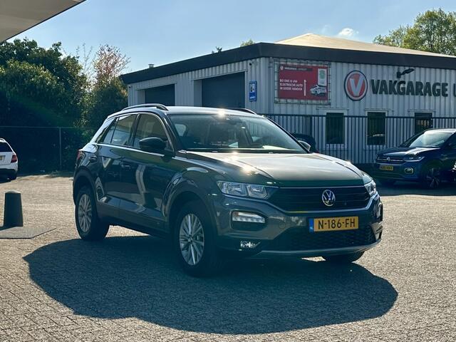 Volkswagen T-Roc 1.0 TSI 110PK Style Navi Camera Carplay 1e eigenaar