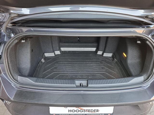 Volkswagen T-Roc Cabrio 1.5 TSI R-Line, camera, adapt. cruise, trekhaak