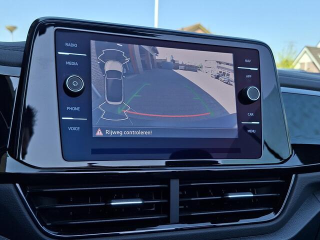 Volkswagen T-Roc Cabrio 1.5 TSI R-Line, camera, adapt. cruise, trekhaak