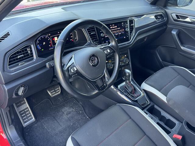 Volkswagen T-Roc 1.5 TSI 150pk DSG Sport Stoelverwarming Virtual Cockpit Navigatie Trekhaak Climate Control LED Koplampen