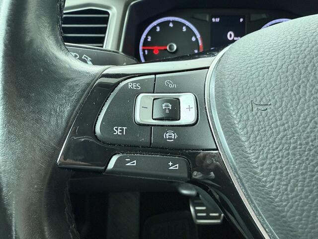 Volkswagen T-Roc 1.5 TSI Style | 150 PK | Automaat | Trekhaak | Adaptive cruise control |