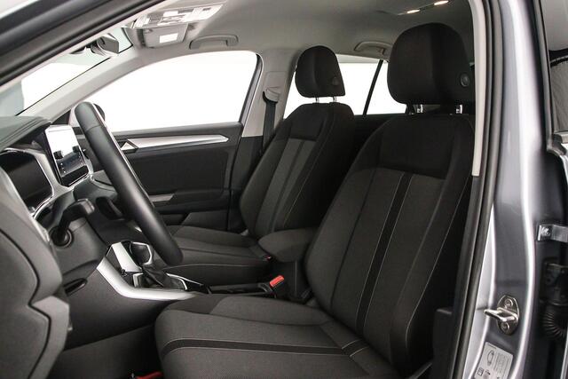 Volkswagen T-Roc Life Edition 1.5 TSI 150pk DSG Automaat Adaptive cruise control, Achteruitrijcamera, LED koplampen, App connect, Parkeersensoren, Airco, DAB, Radio