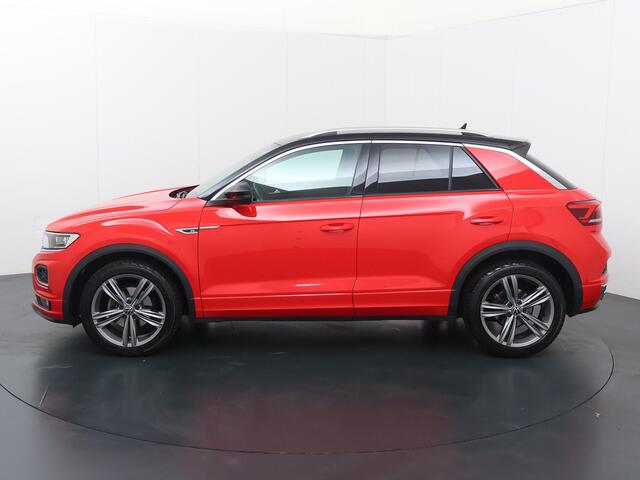 Volkswagen T-Roc 1.5 TSI Sport Business R | 150 PK | Automaat | Adaptive cruise control | Achteruitrijcamera | Apple Carplay/Android Auto |