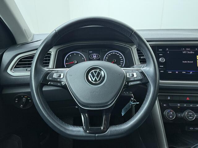 Volkswagen T-Roc 1.0 TSI Style | 110 PK | Climate control | Navigatiesysteem | Adaptive cruise control | navigatiesysteem |