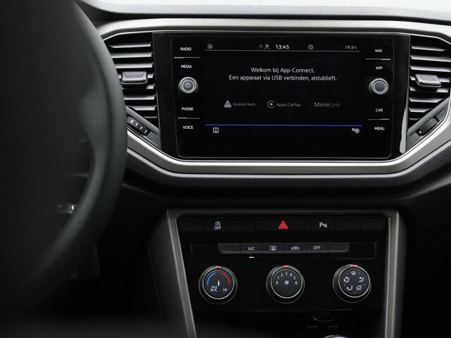 Volkswagen T-Roc 1.0 TSI 110 pk Style | Adaptive Cruise | Digital Cockpit | Parkeersensoren voor/achter