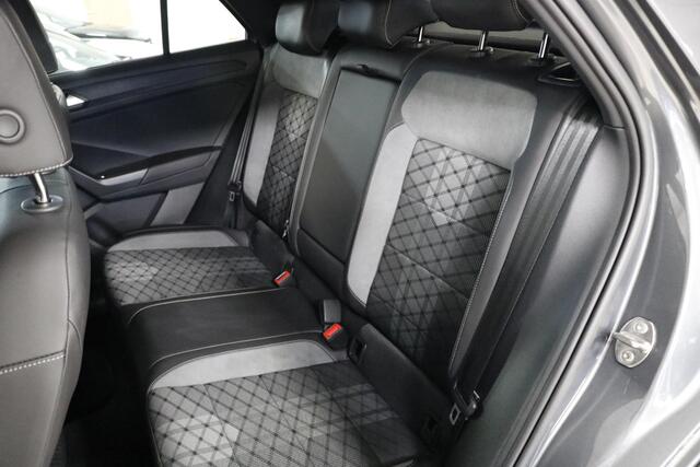 Volkswagen T-Roc 1.5 TSI R-Line Business+ Climate | Full LED | Wireless Carplay | Elek. achterklep.
