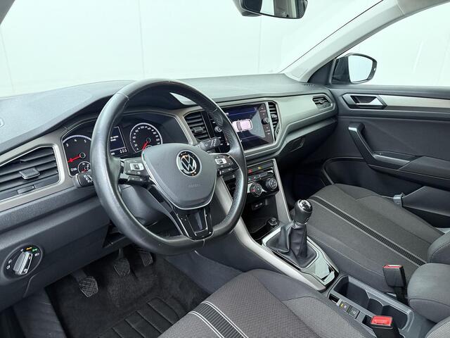 Volkswagen T-Roc 1.0 TSI Style | 110 PK | Adaptive cruise control | Parkeersensoren | Apple Carplay/Android Auto |