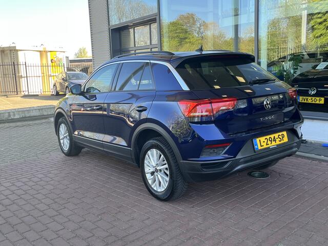 Volkswagen T-Roc 1.0 TSI Style Business / Stoelverwarming / Adaptive Cruise / Navi / PDC